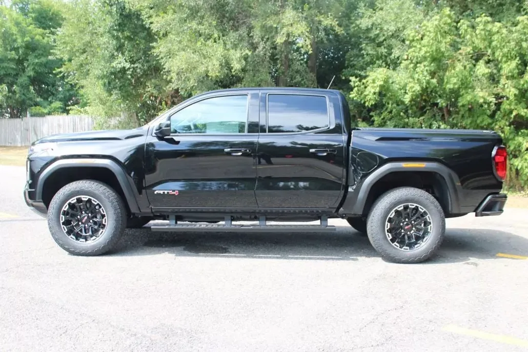 2026 Gmc Canyon AT4 photo 1