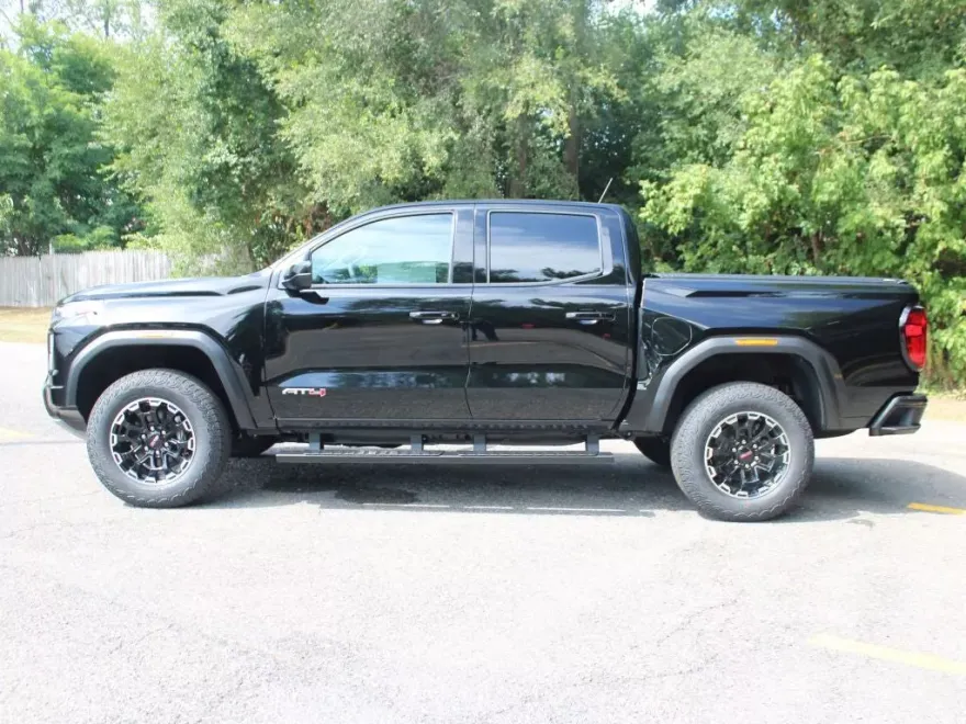 2026 Gmc Canyon AT4 photo 1