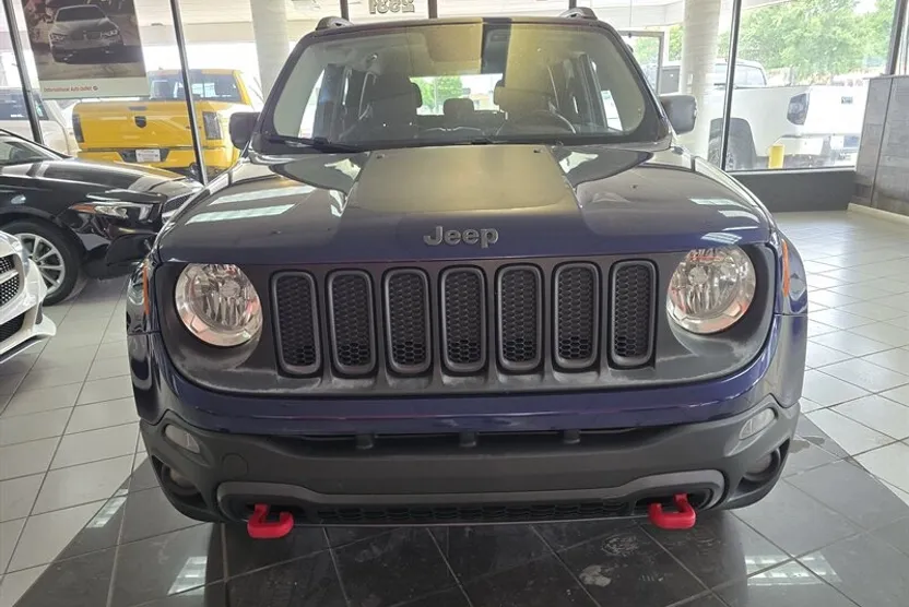 2016 Jeep Renegade Trailhawk photo 1