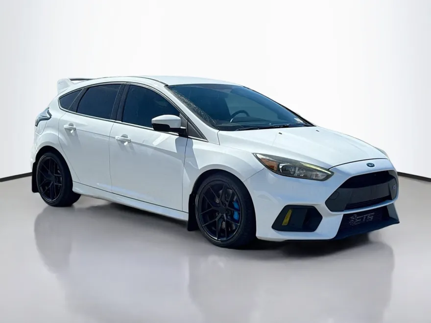 2017 Ford Focus RS photo 1
