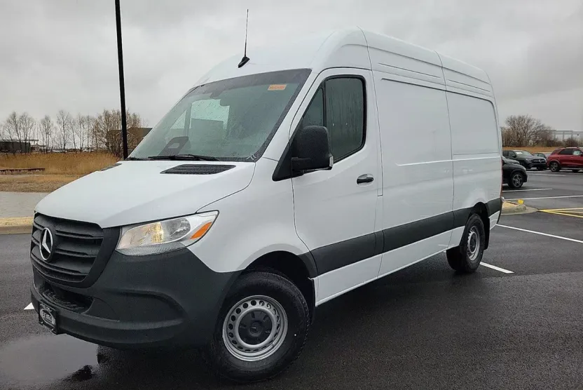 2025 Mercedes Benz Sprinter 2500 photo 1