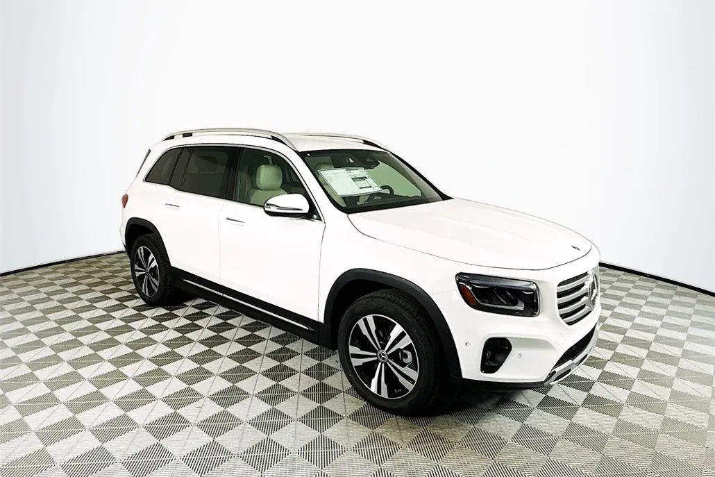 2025 Mercedes Benz GLB 250 photo 1