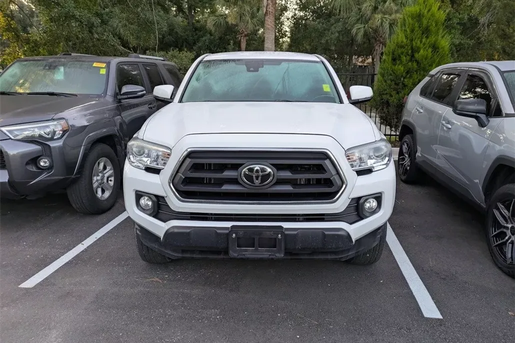 2022 Toyota Tacoma SR5 V6 photo 1