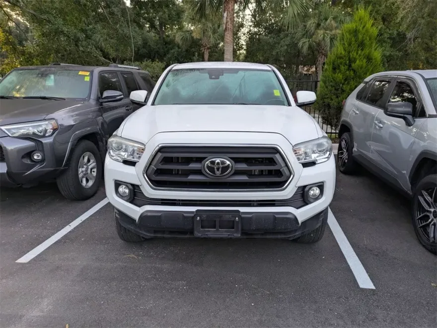 2022 Toyota Tacoma SR5 V6 photo 1