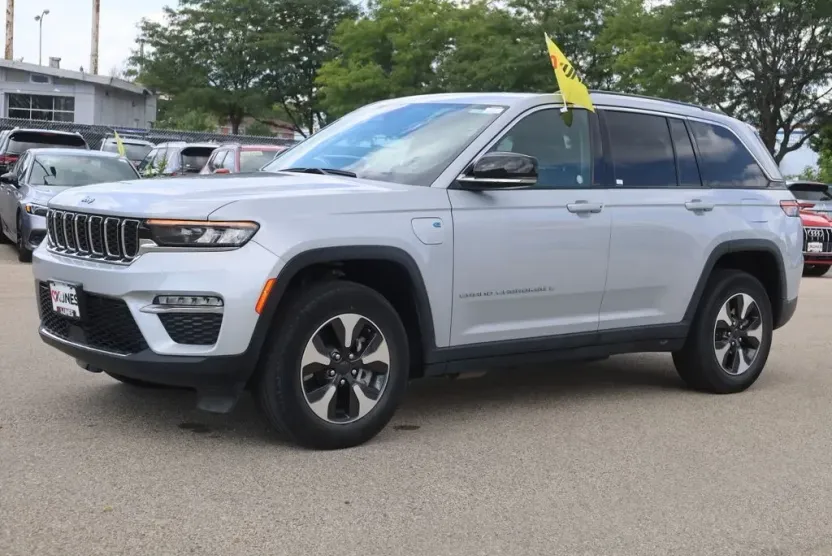 2023 Jeep Grand Cherokee 4xe photo 1