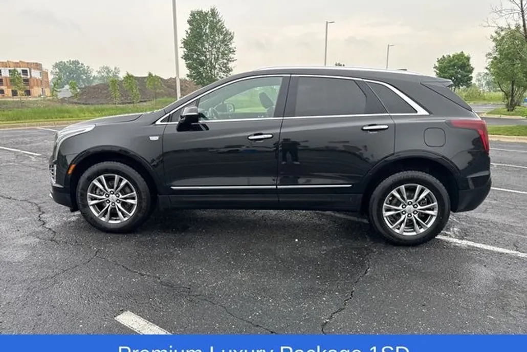 2022 Cadillac XT5 Premium Luxury photo 1