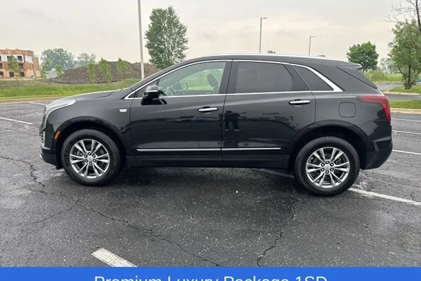 2022 Cadillac XT5 Premium Luxury photo 1