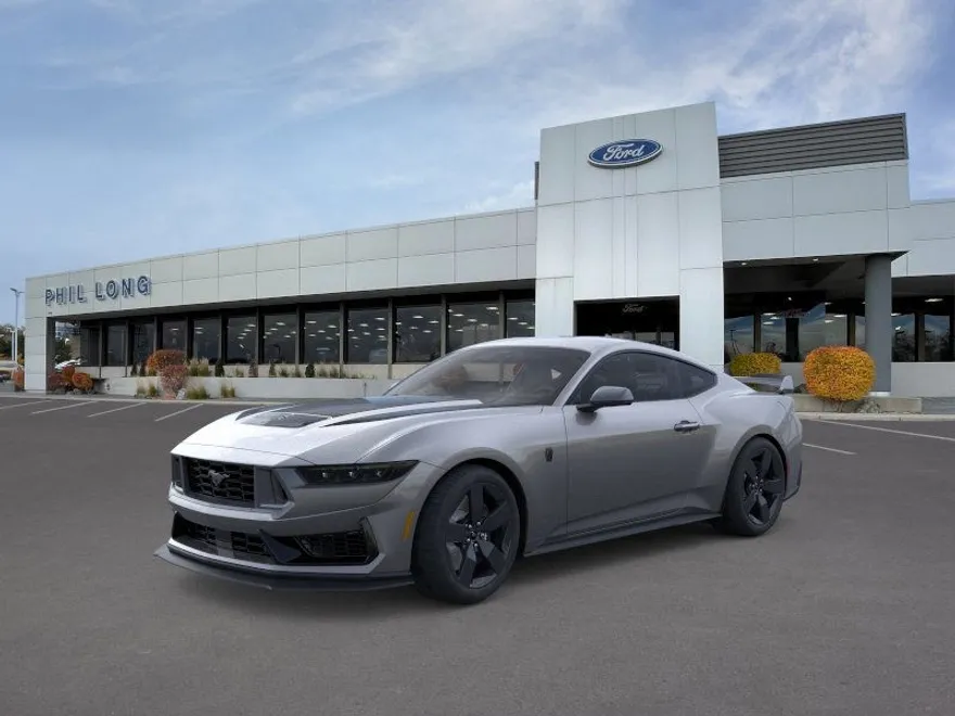 2025 Ford Mustang Dark Horse photo 1