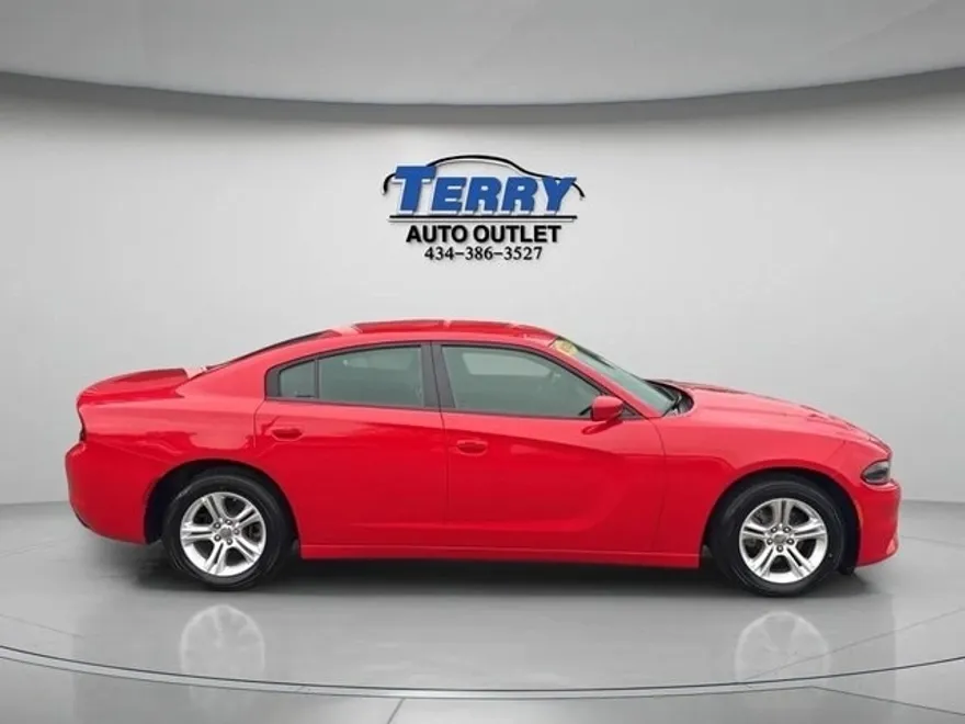 2022 Dodge Charger SXT photo 1