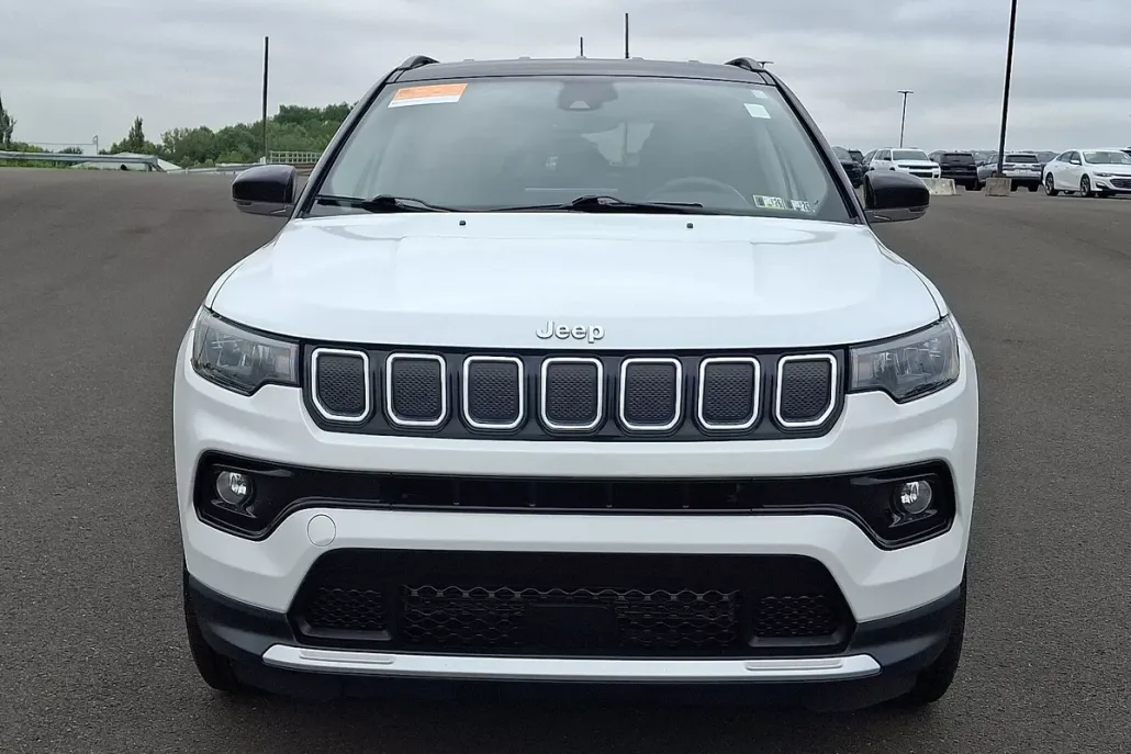 2022 Jeep Compass Limited photo 1