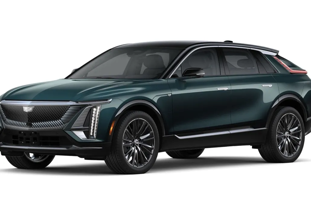 2025 Cadillac Lyriq Luxury photo 1