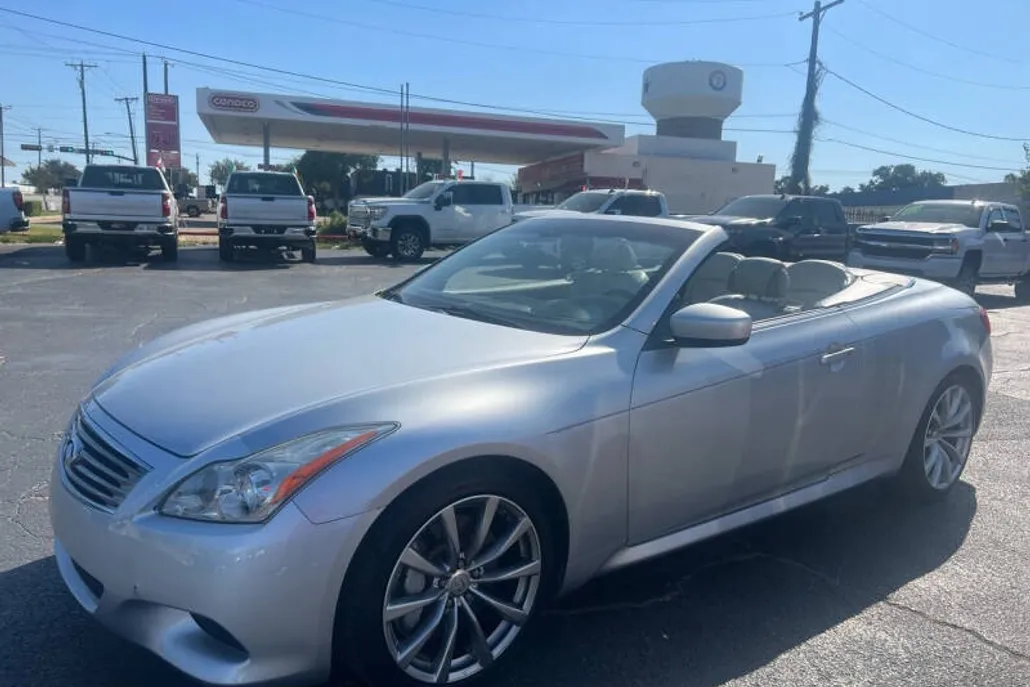 2009 Infiniti G37 Convertible photo 1