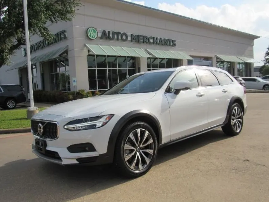2022 Volvo V90 Cross Country B6 photo 1