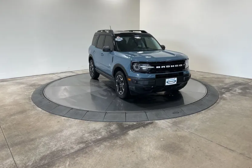 2021 Ford Bronco Sport Outer Banks photo 1