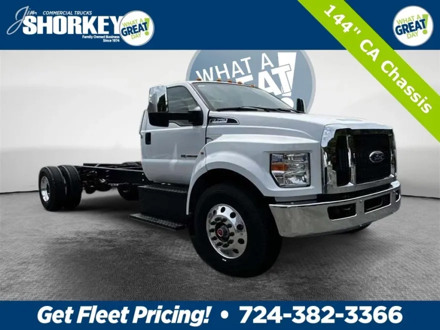 2025 Ford F-750 photo 1