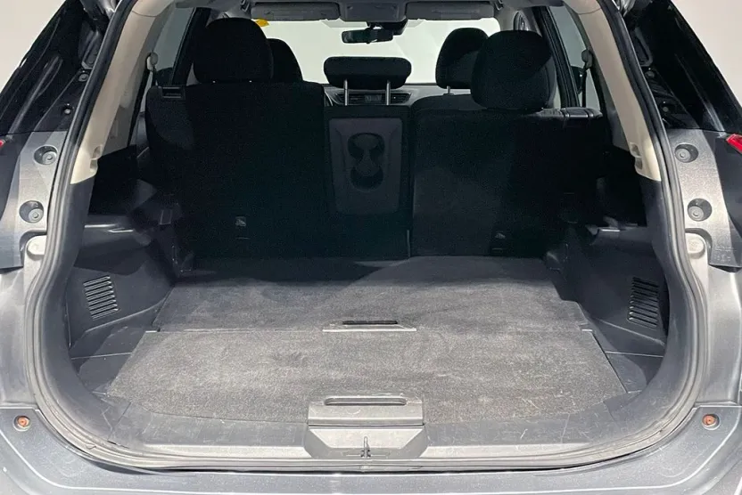 2020 Nissan Rogue SV photo 1