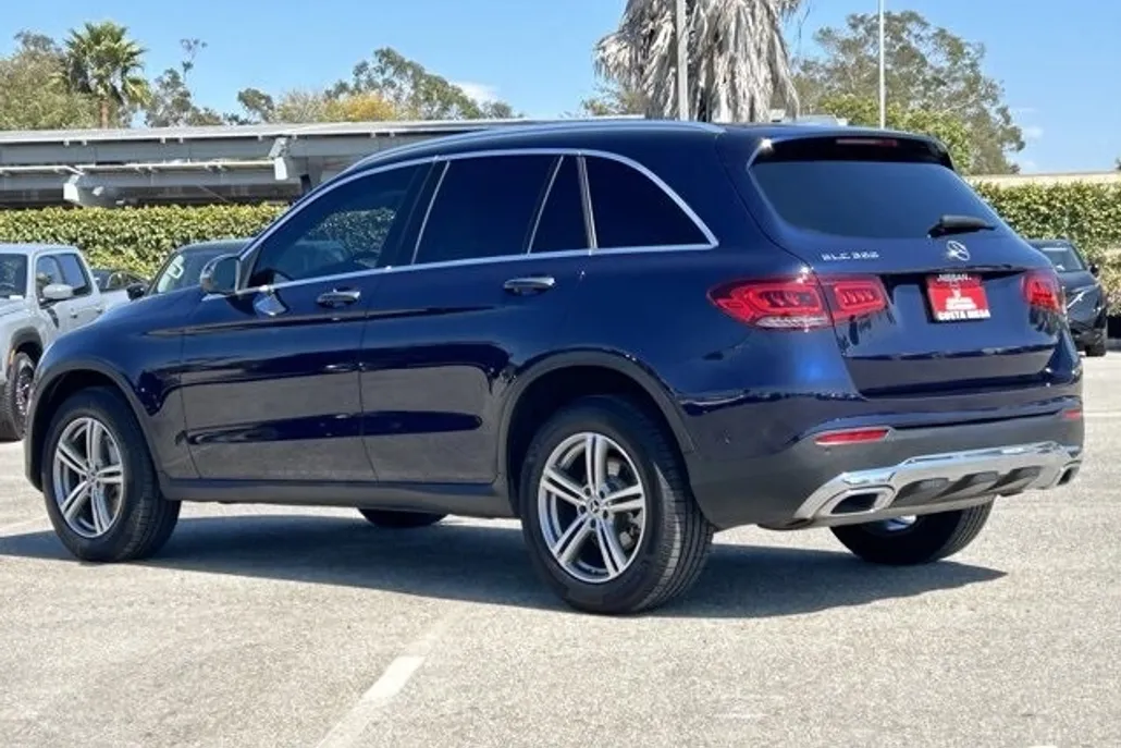 2022 Mercedes Benz GLC 300 photo 1