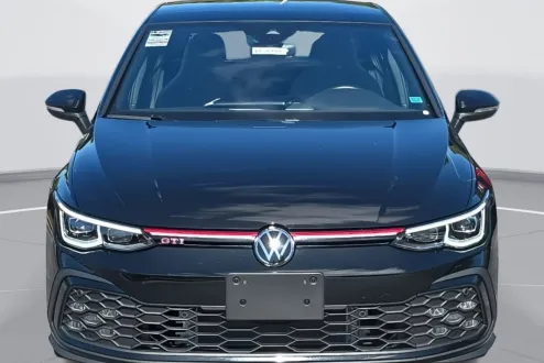 2024 Volkswagen Golf GTI SE photo 2
