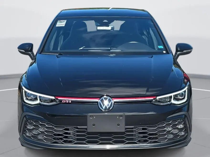 2024 Volkswagen Golf GTI SE photo 2