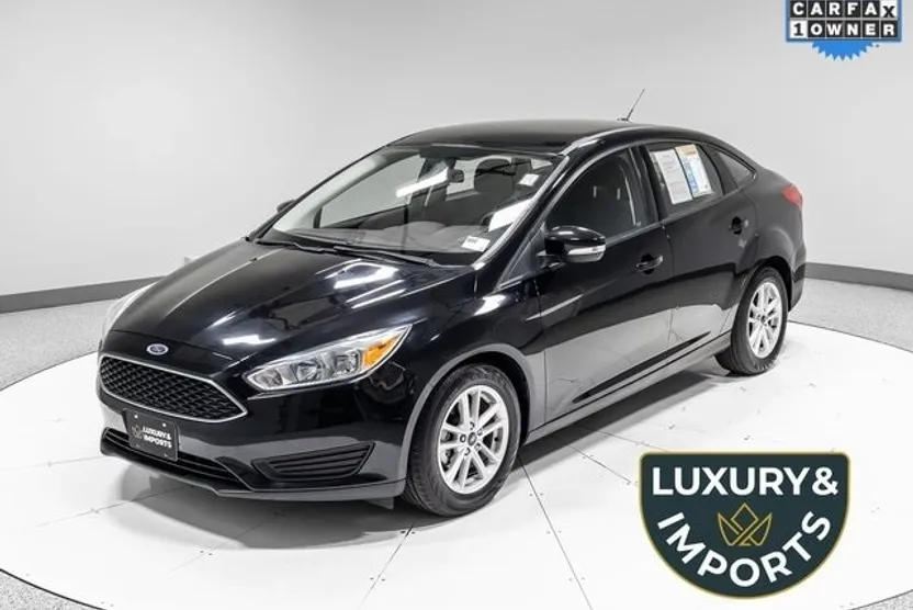 2018 Ford Focus SE photo 1