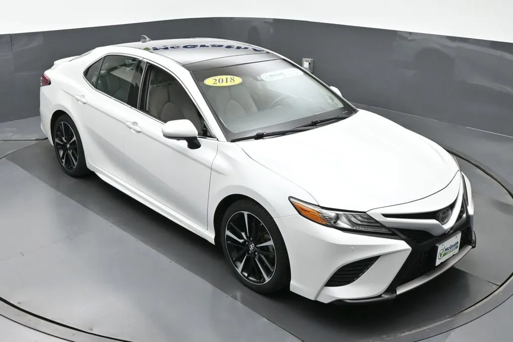 2018 Toyota Camry XSE photo 1