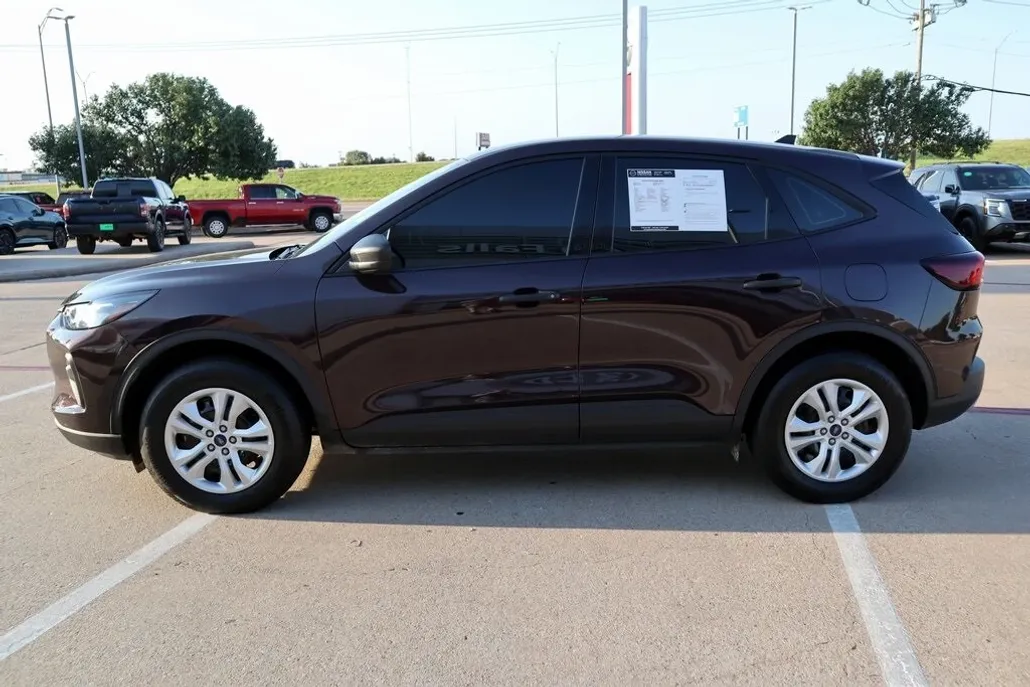 2023 Ford Escape Base photo 1