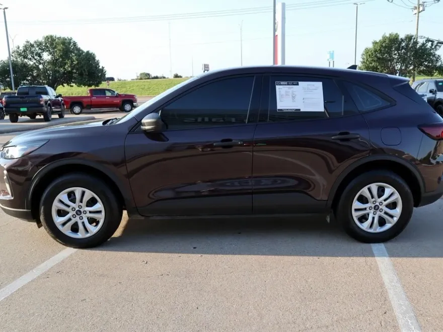 2023 Ford Escape Base photo 1