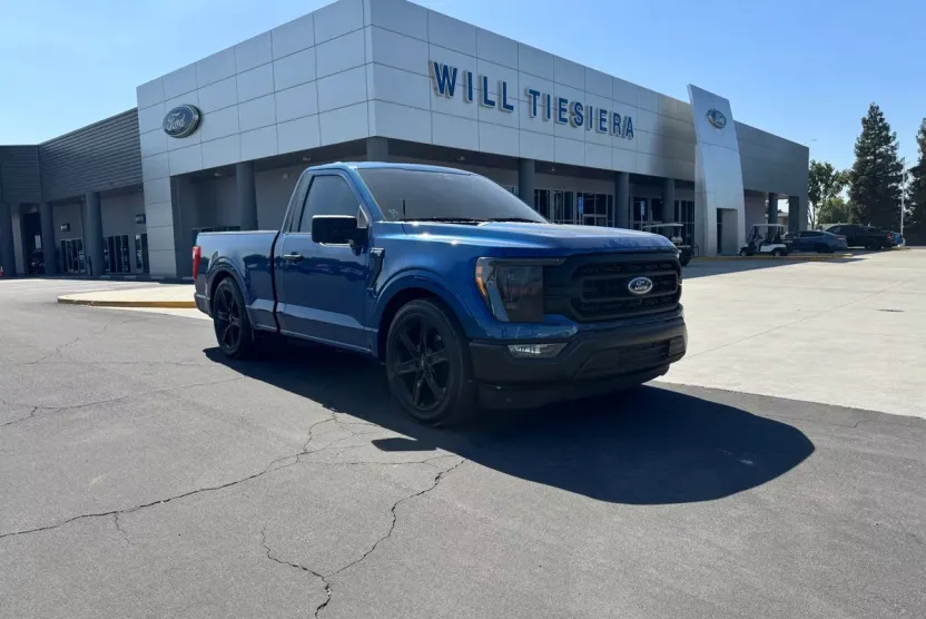 2023 Ford F-150 XL photo 1