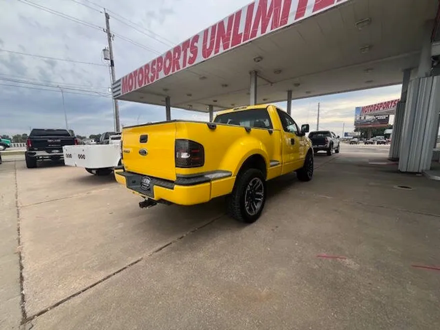 2004 Ford F-150 STX photo 1