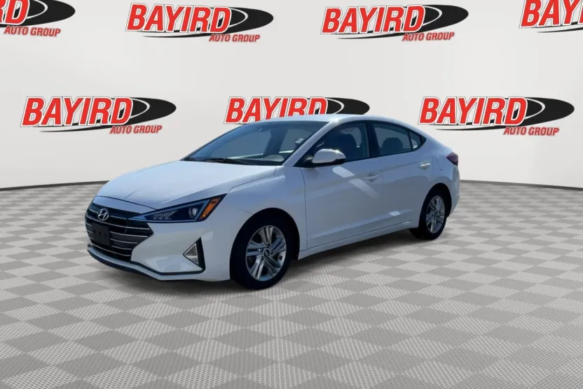 2020 Hyundai Elantra SEL photo 1