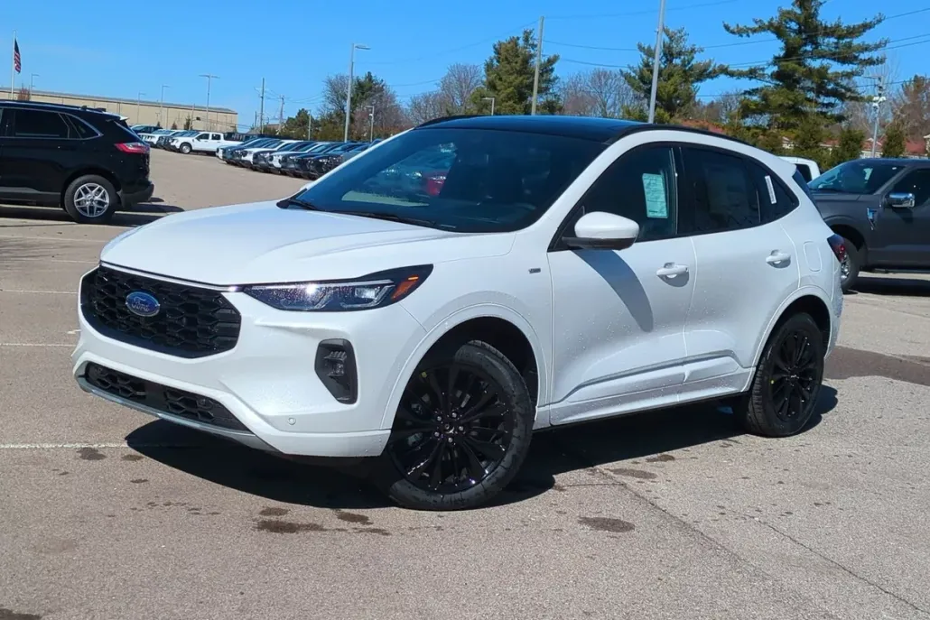 2025 Ford Escape Hybrid ST-Line Elite photo 1