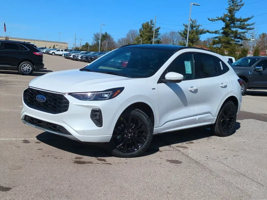 2025 Ford Escape Hybrid ST-Line Elite photo 1