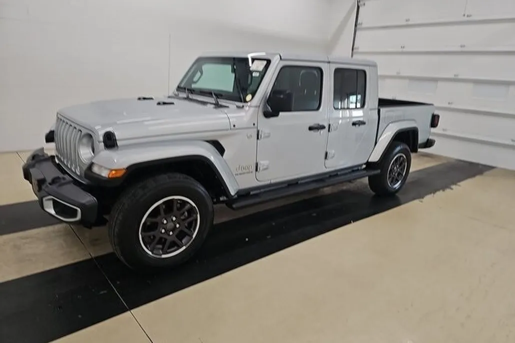 2023 Jeep Gladiator Overland photo 1