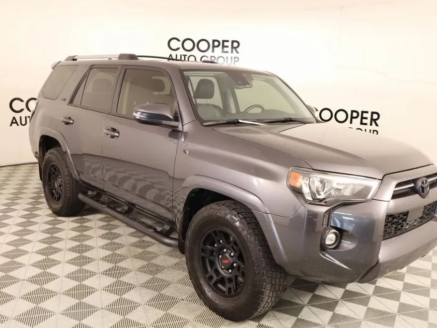 2023 Toyota 4Runner SR5 Premium photo 1