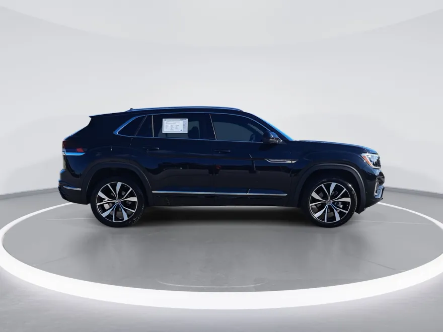 2024 Volkswagen Atlas Cross Sport SEL Premium R-Line photo 1
