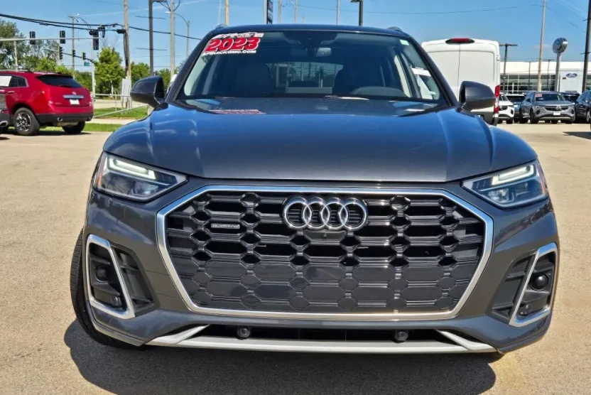 2023 Audi Q5 45 S line Premium Plus photo 1