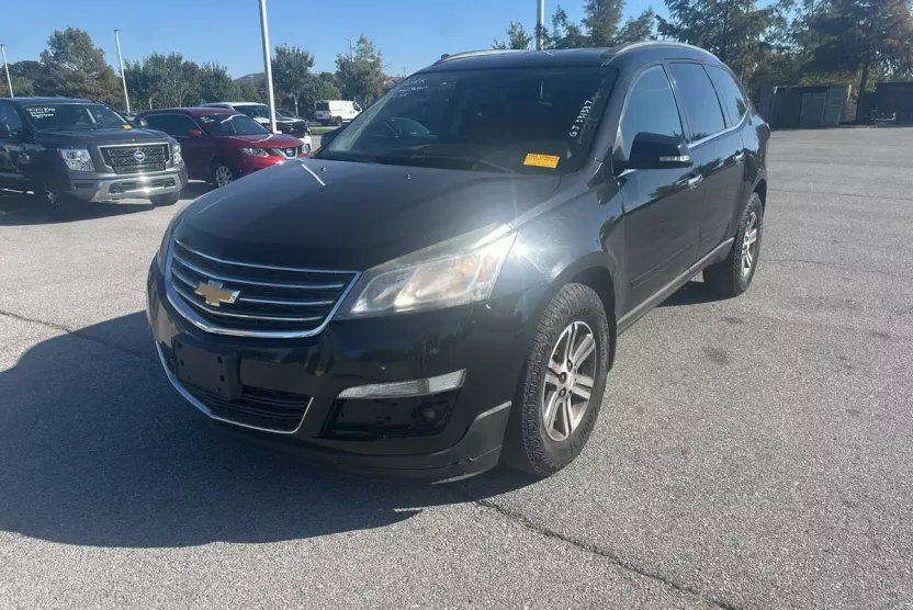 2016 Chevrolet Traverse 1LT photo 1