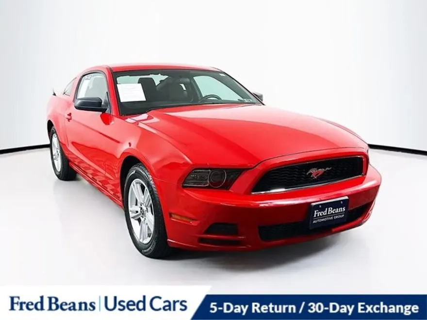 2014 Ford Mustang V6 photo 1