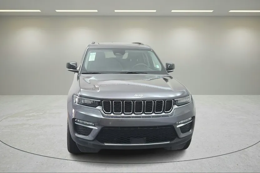2022 Jeep Cherokee Limited 4xe photo 2
