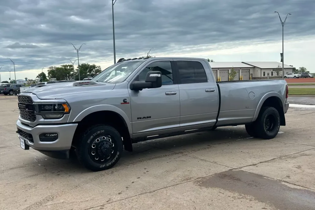 2023 Ram 3500 Limited photo 1