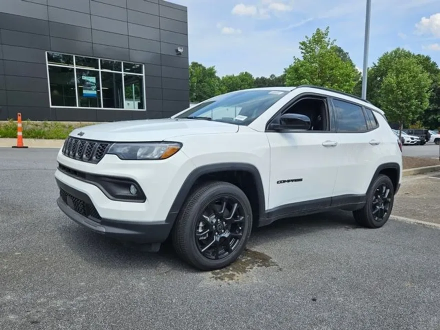 2025 Jeep Compass Latitude photo 1