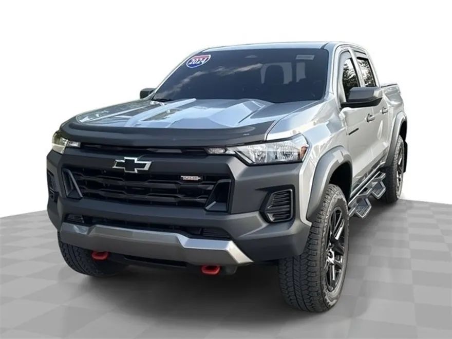 2024 Chevrolet Colorado Trail Boss photo 1