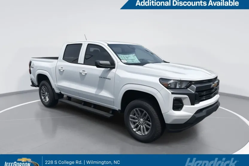 2025 Chevrolet Colorado photo 1