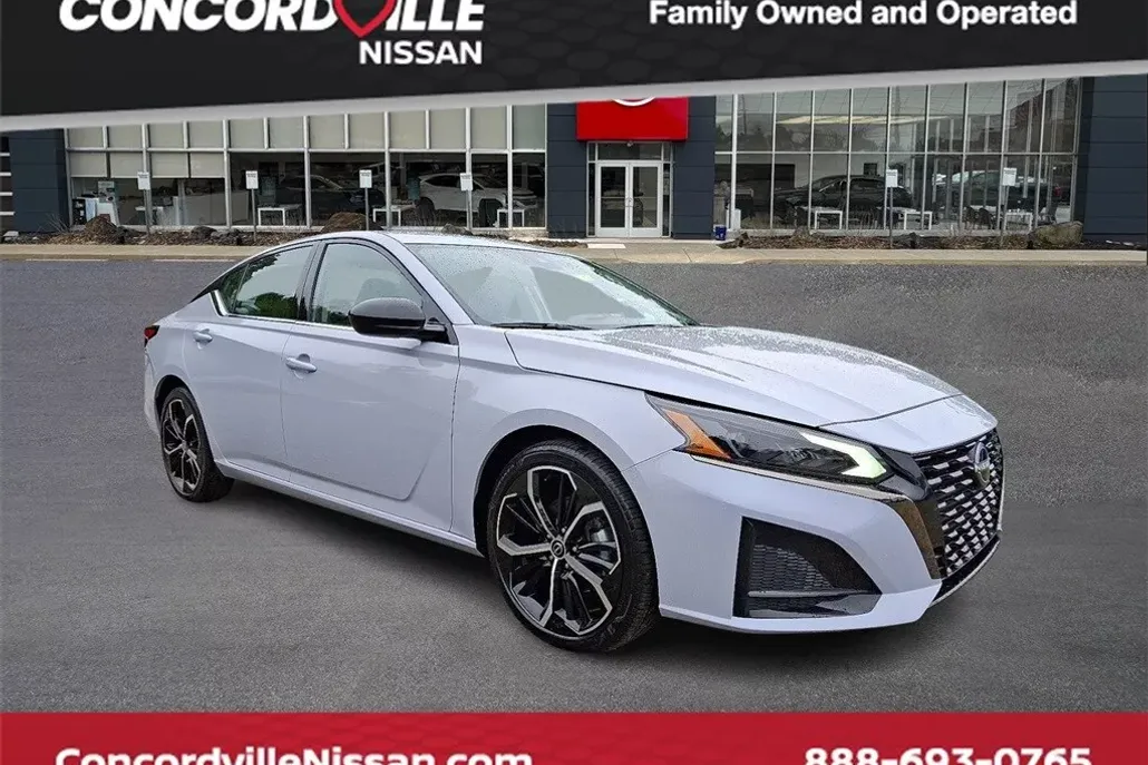 2024 Nissan Altima 2.5 SR photo 1