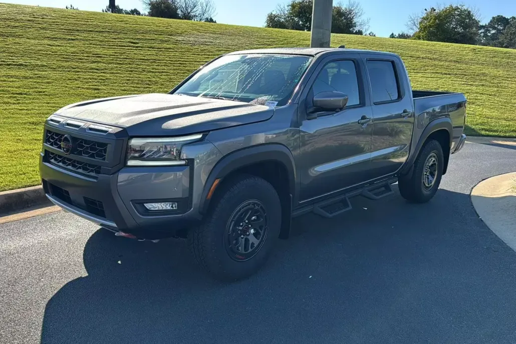 2026 Nissan Frontier PRO-4X photo 1