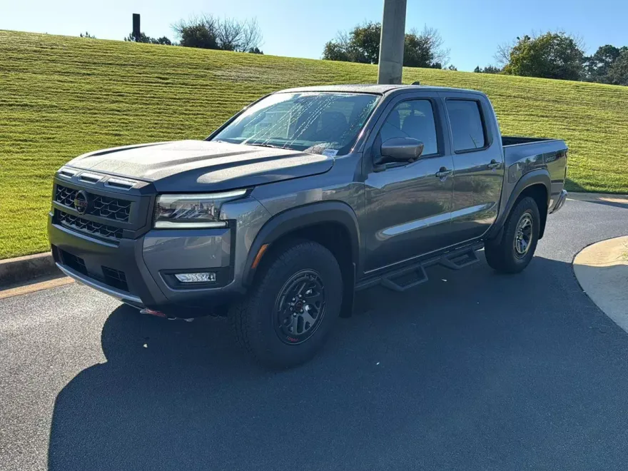 2026 Nissan Frontier PRO-4X photo 1