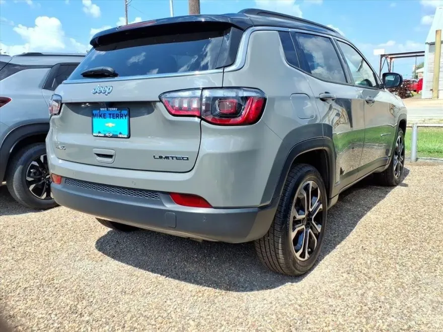 2024 Jeep Compass Limited photo 1
