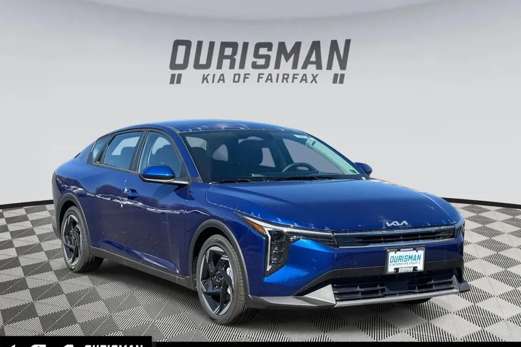 2025 Kia K4 EX photo 1
