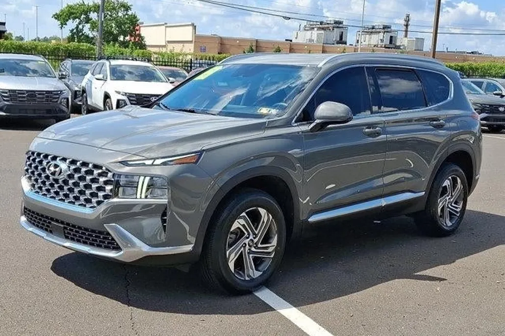2022 Hyundai Santa Fe SEL photo 1