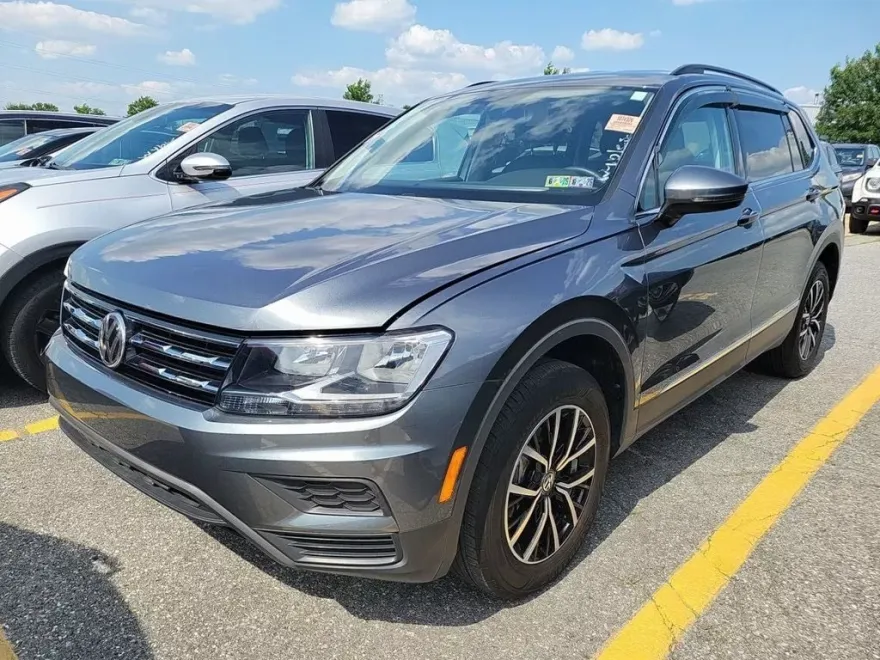 2021 Volkswagen Tiguan SE photo 1
